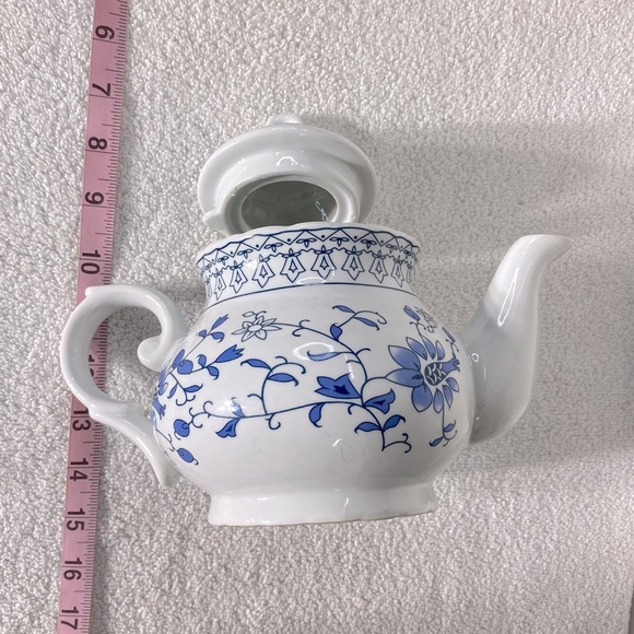 Vintage Blue White Floral Print Ceramic Teapot - Picture 2 of 12